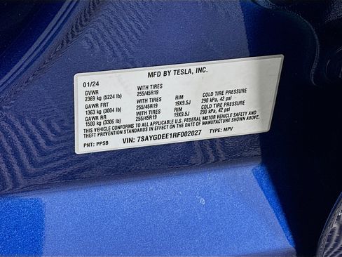 Used 2024 Tesla Model Y Long Range AWD/4WD image 12