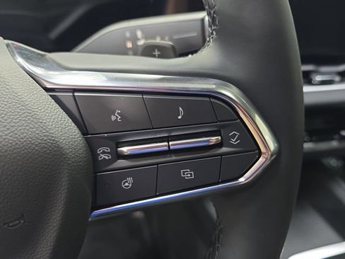 New 2026 Chevrolet Equinox LT w/ Safety and Technology Package AWD/4WD image 18
