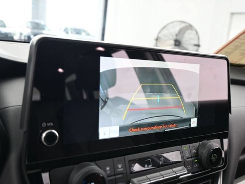 Used 2025 Toyota Grand Highlander FWD image 17