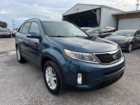 Used 2015 Kia Sorento LX FWD image 1