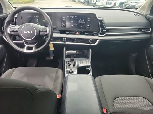 Used 2025 Kia Sportage LX FWD image 11
