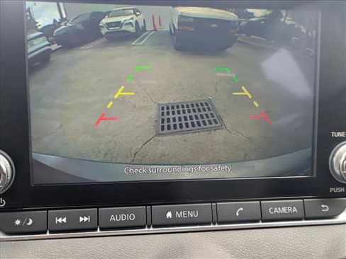 Used 2022 Nissan Sentra SV FWD image 14