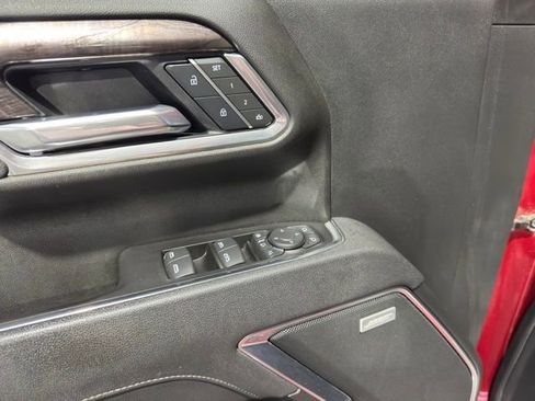 Used 2025 Chevrolet Silverado 2500 LTZ w/ LTZ Premium Package image 6