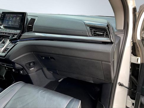 Used 2023 Honda Odyssey Elite image 17