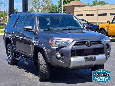 Used 2021 Toyota 4Runner TRD Off-Road Premium w/ Moonroof Package AWD/4WD image 5