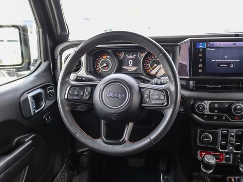 Used 2024 Jeep Wrangler Unlimited Sport AWD/4WD image 15