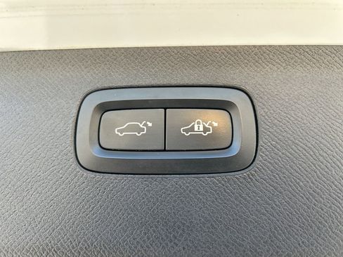 Used 2018 Volvo XC90 T5 R-Design w/ Convenience Package image 53