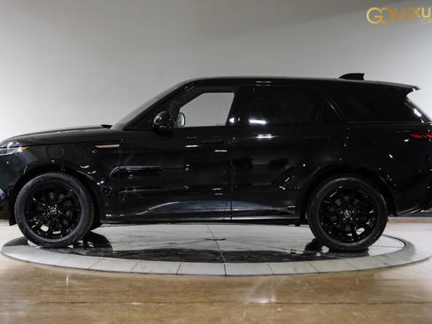 Used 2023 Land Rover Range Rover Sport SE Dynamic image 13