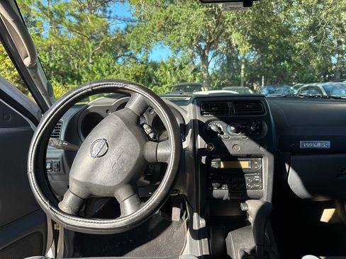 Used 2004 Nissan Frontier XE w/ (PWR) Pwr Pkg image 7