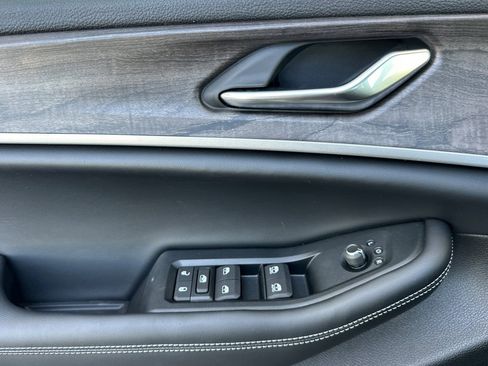 New 2026 Jeep Grand Cherokee Altitude image 12