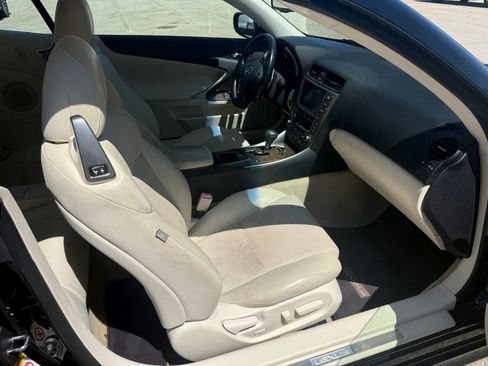 Used 2010 Lexus IS 350C RWD image 19