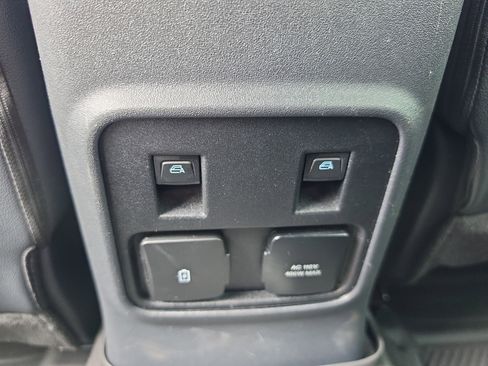 Used 2022 Ford Bronco Wildtrak AWD/4WD image 17