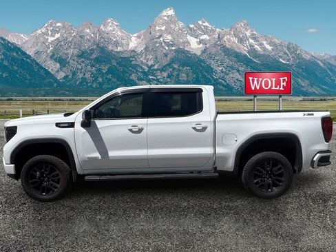 Used 2025 GMC Sierra 1500 Elevation w/ Elevation Premium Package AWD/4WD image 8