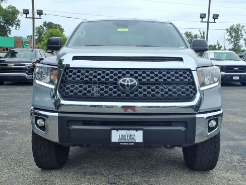 Used 2020 Toyota Tundra SR5 w/ SR5 Convenience Package AWD/4WD image 25