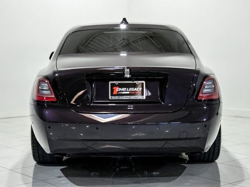 Used 2024 Rolls-Royce Ghost image 8