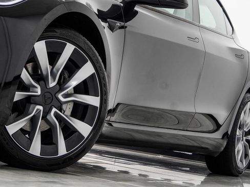 Used 2025 Tesla Model 3 Long Range RWD image 3