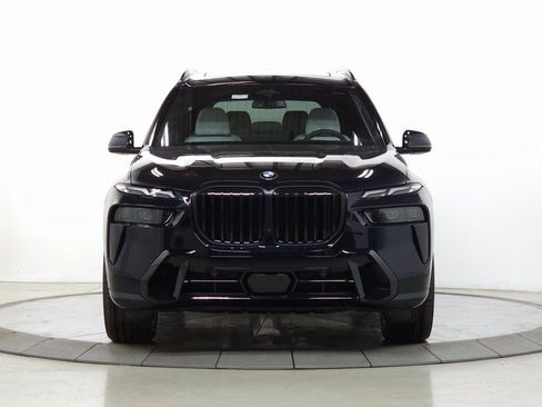 Used 2026 BMW X7 xDrive40i image 2