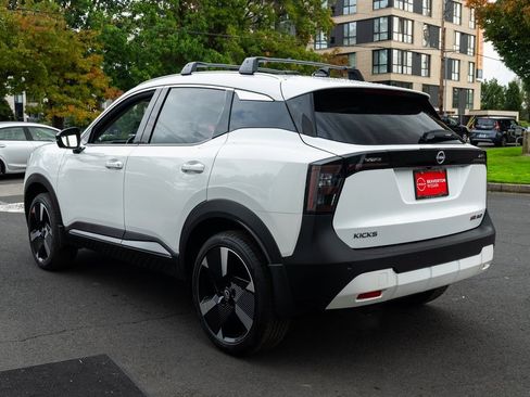 New 2026 Nissan Kicks SR w/ Cold Weather Package image 4