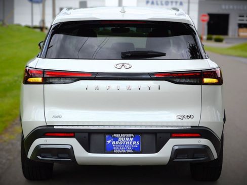 Used 2023 INFINITI QX60 Sensory w/ Cargo Package AWD/4WD image 6