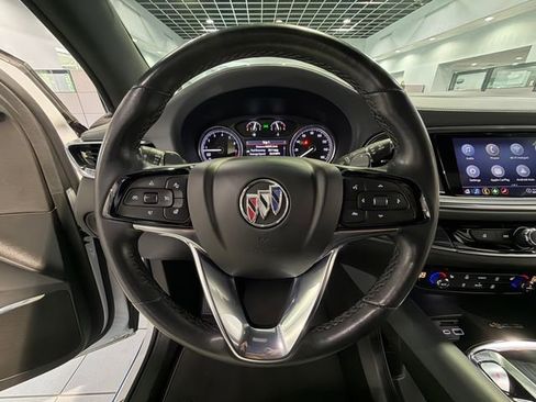 Used 2023 Buick Enclave Essence FWD image 17