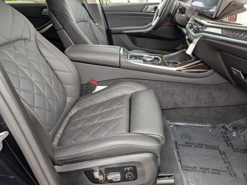 Used 2025 BMW X7 xDrive40i w/ Parking Assistance Package AWD/4WD image 24