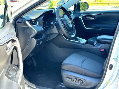 Certified 2025 Toyota RAV4 XLE FWD image 10