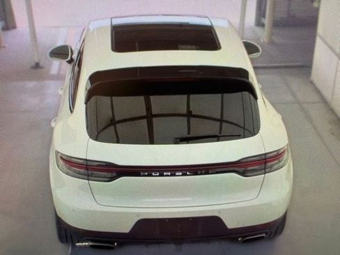 Used 2019 Porsche Macan AWD/4WD image 14