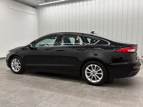 Used 2020 Ford Fusion SE image 6