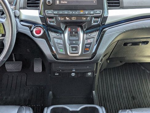 Used 2023 Honda Odyssey Touring image 19