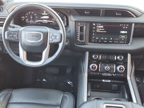 Used 2024 GMC Yukon Denali image 27