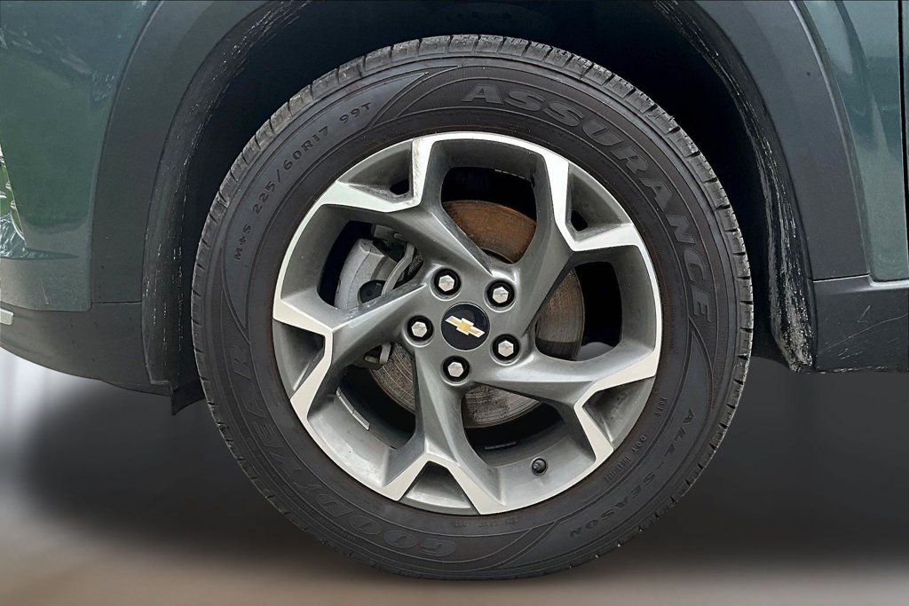 Used 2025 Chevrolet Trax LT FWD image 29