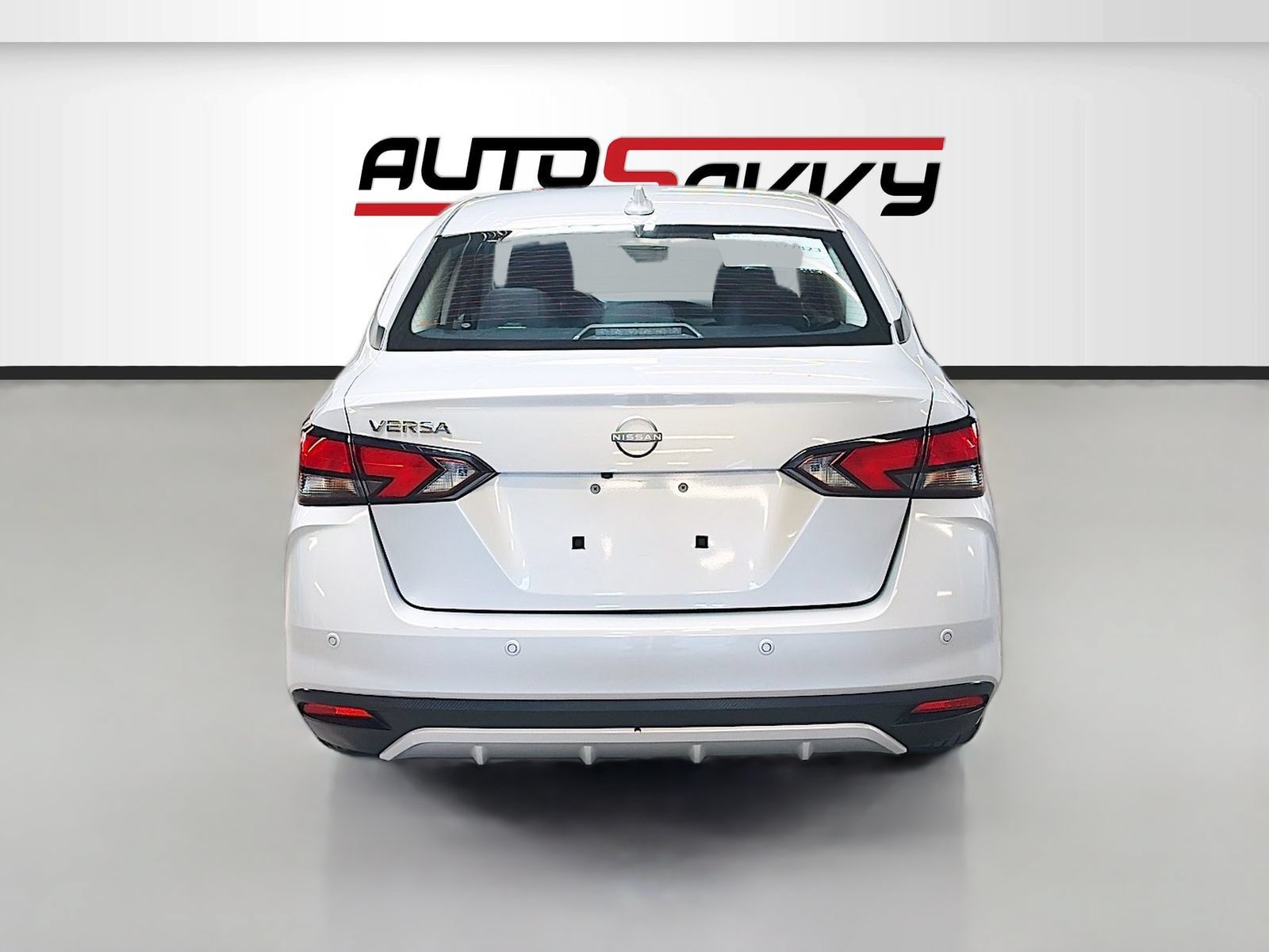 Used 2025 Nissan Versa SV FWD image 6