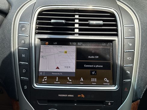 Used 2019 Lincoln Nautilus Reserve FWD image 21