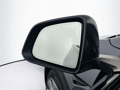 Used 2023 Tesla Model Y Long Range AWD/4WD image 16
