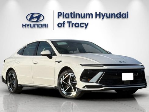 New 2026 Hyundai Sonata SEL FWD image 2