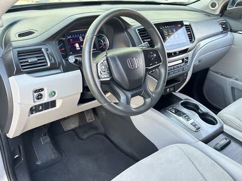 Used 2021 Honda Pilot EX image 2