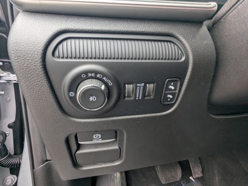 Used 2024 Jeep Wagoneer Series II w/ Convenience Group I image 20