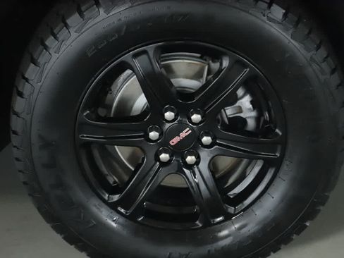 Used 2023 GMC Acadia AT4 w/ Technology Package AWD/4WD image 10