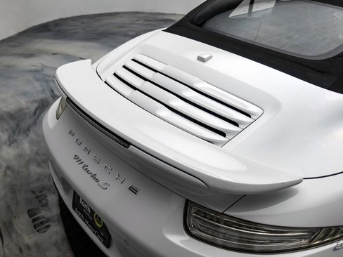 Used 2016 Porsche 911 Turbo S image 16