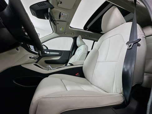 New 2026 Volvo XC40 B5 Plus w/ Climate Package image 19