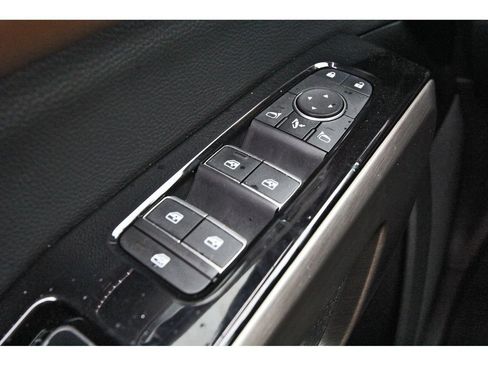 Used 2024 Nissan Pathfinder Platinum FWD image 20