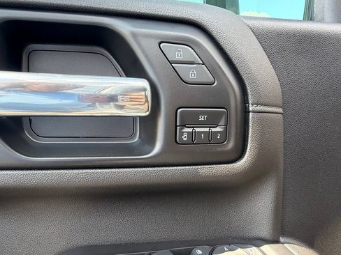 Used 2022 Chevrolet Silverado 3500 High Country AWD/4WD image 30