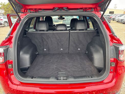 Used 2025 Jeep Compass Trailhawk image 30