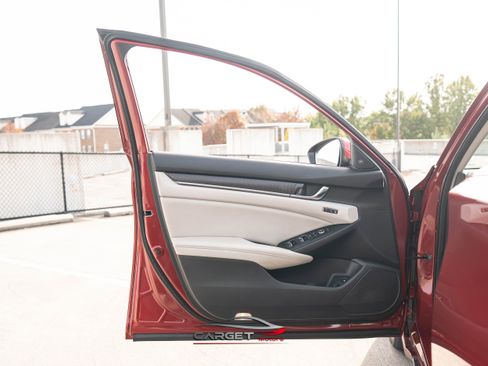 Used 2018 Honda Accord EX-L image 41