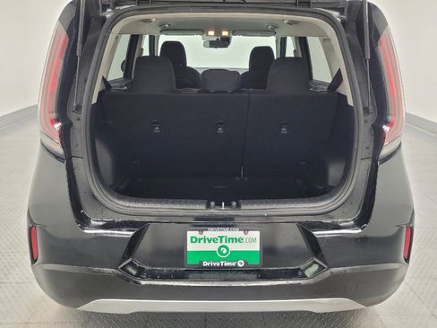 Used 2023 Kia Soul LX w/ LX Technology Package FWD image 29