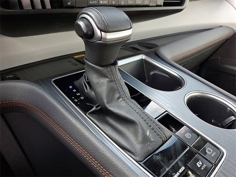 Used 2023 Toyota Sienna XSE w/ XSE Plus Package image 15