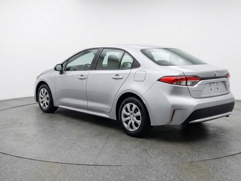 Used 2025 Toyota Corolla LE FWD image 6