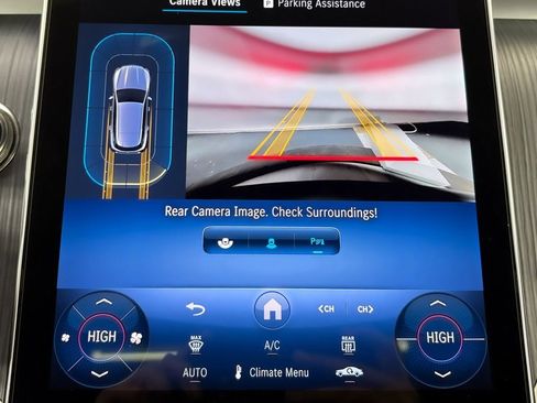 Certified 2025 Mercedes-Benz GLC 300 4MATIC image 19