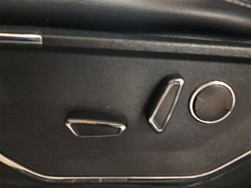 Used 2023 Ford F150 Lariat w/ Equipment Group 502A High image 26