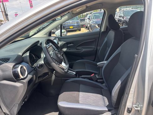 Used 2025 Nissan Versa SV FWD image 24